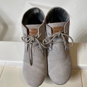 Toms suede desert bootie
